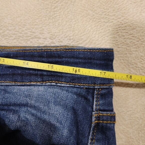 Judy Blue Relaxed Fit size 15/32 - Picture 6 of 12